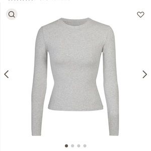 *BRAND NEW* SKIMS long sleeve t shirt cotton jersey